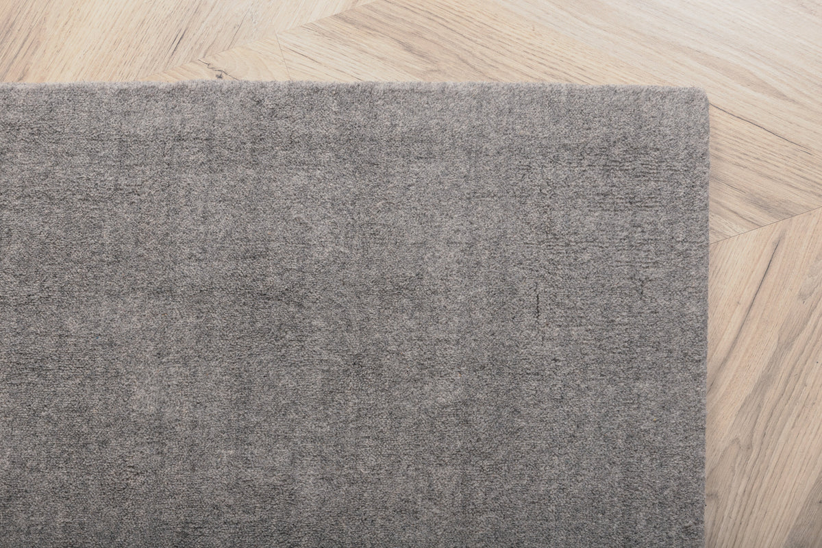Ulla matta i ull och polyester 250x350 cm ljusgrå