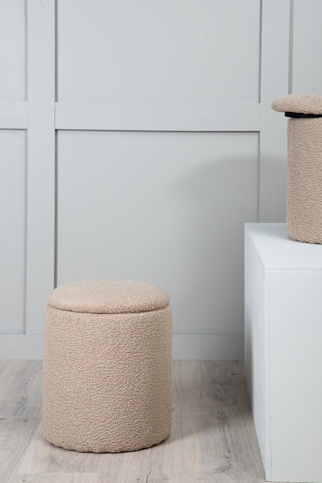 Limpen sittpuff beige teddytyg