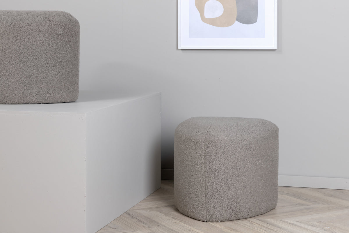 Peg sittpuff gråbeige teddytyg
