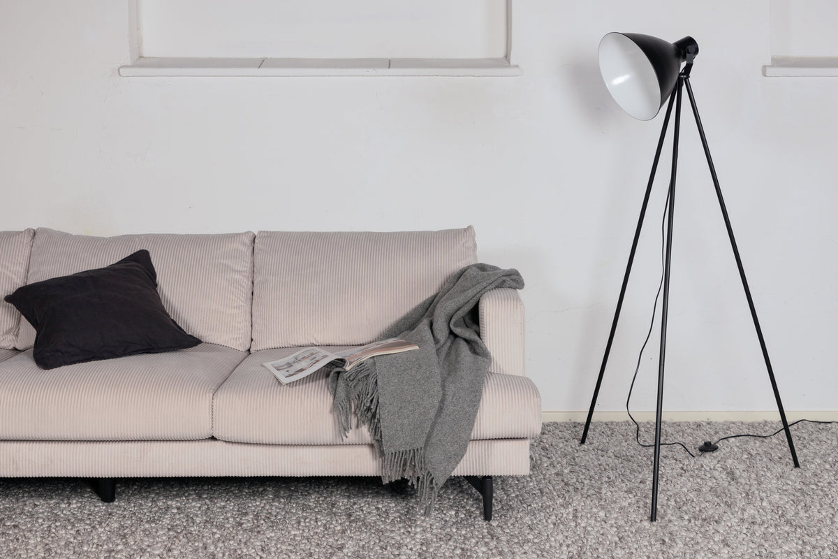 Tiv golvlampa svart