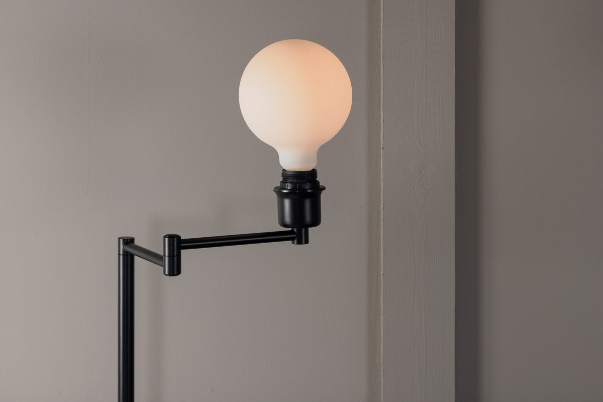 Virro golvlampa svart