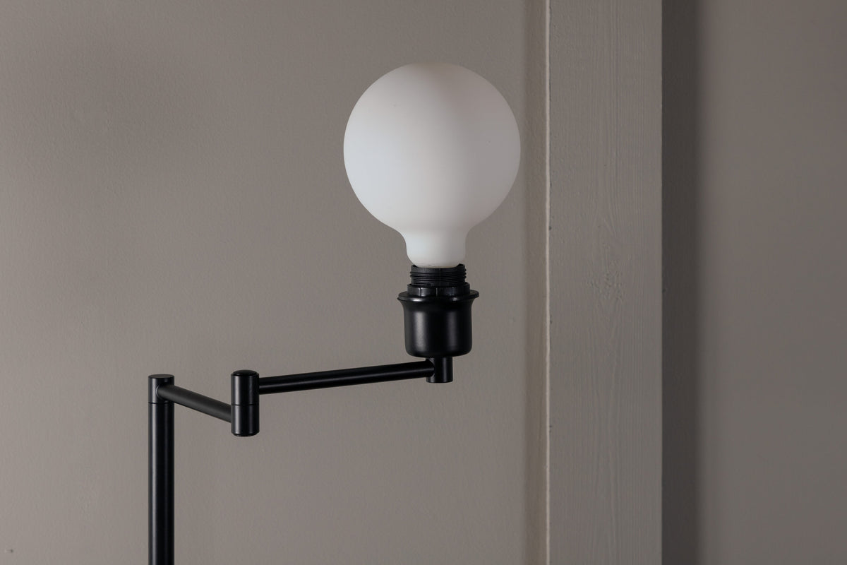 Virro golvlampa svart