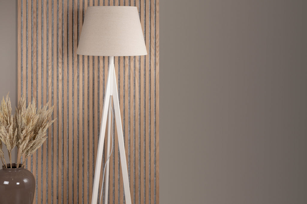 Kona golvlampa vit med linnestruktur