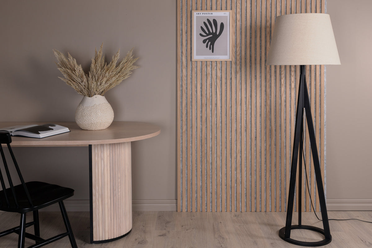 Kona golvlampa svart med linnestruktur