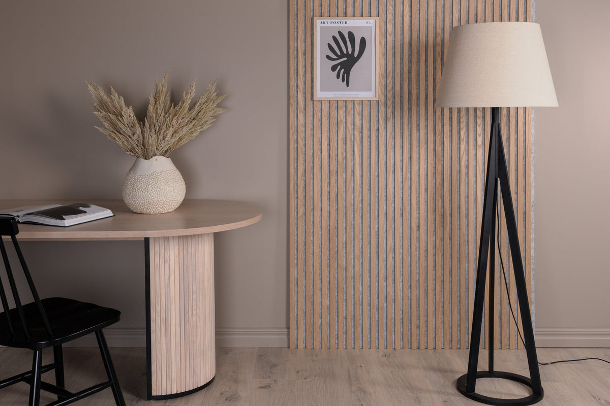 Kona golvlampa svart med linnestruktur