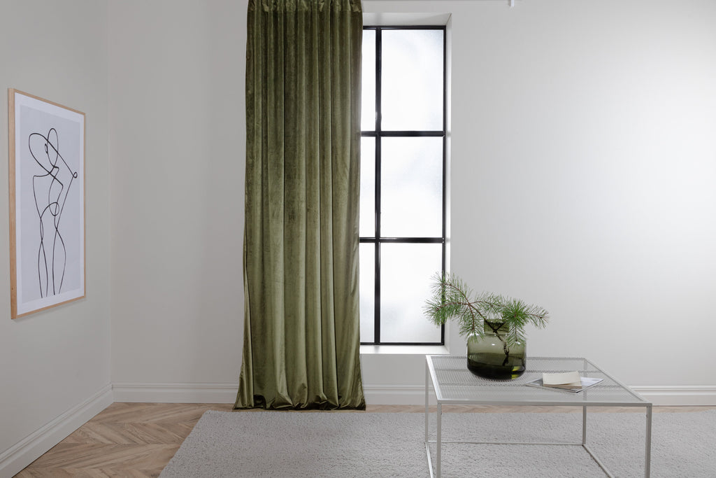 Mary sammetsgardin 250x135 cm mossgrön
