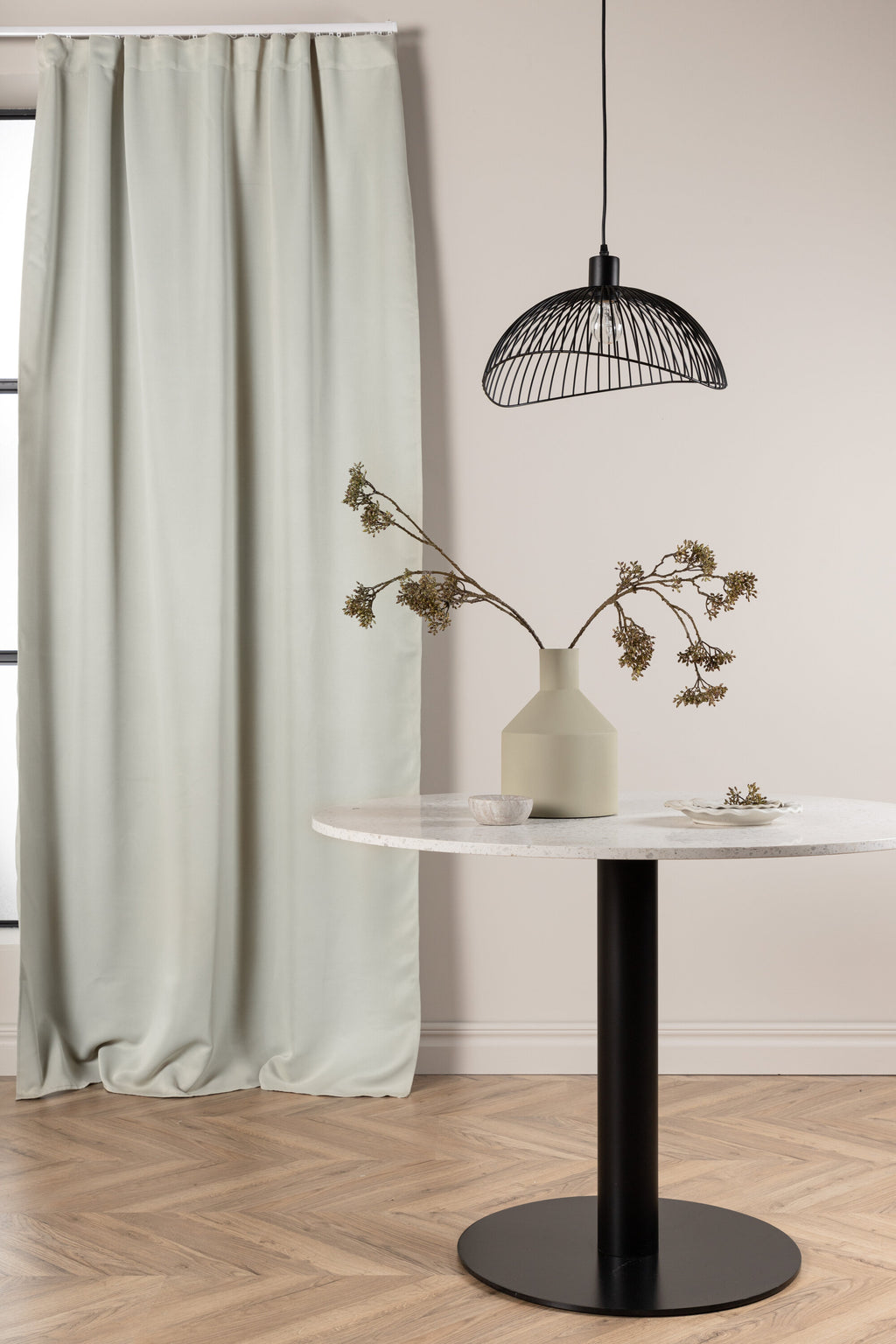 Evelyn mörkläggningsgardin 135x240 cm benvit polyester