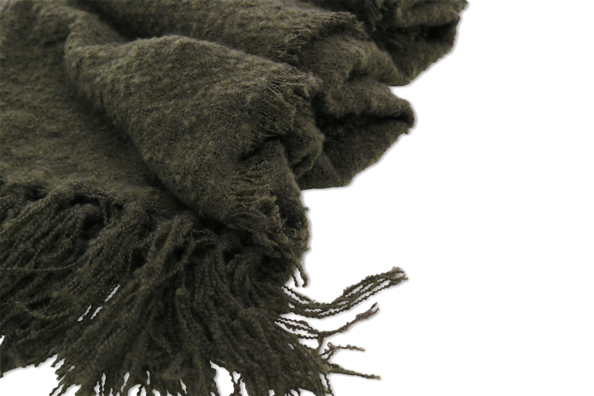 Stanly pläd med band och tofsar 170x130 cm mossgrön polyester