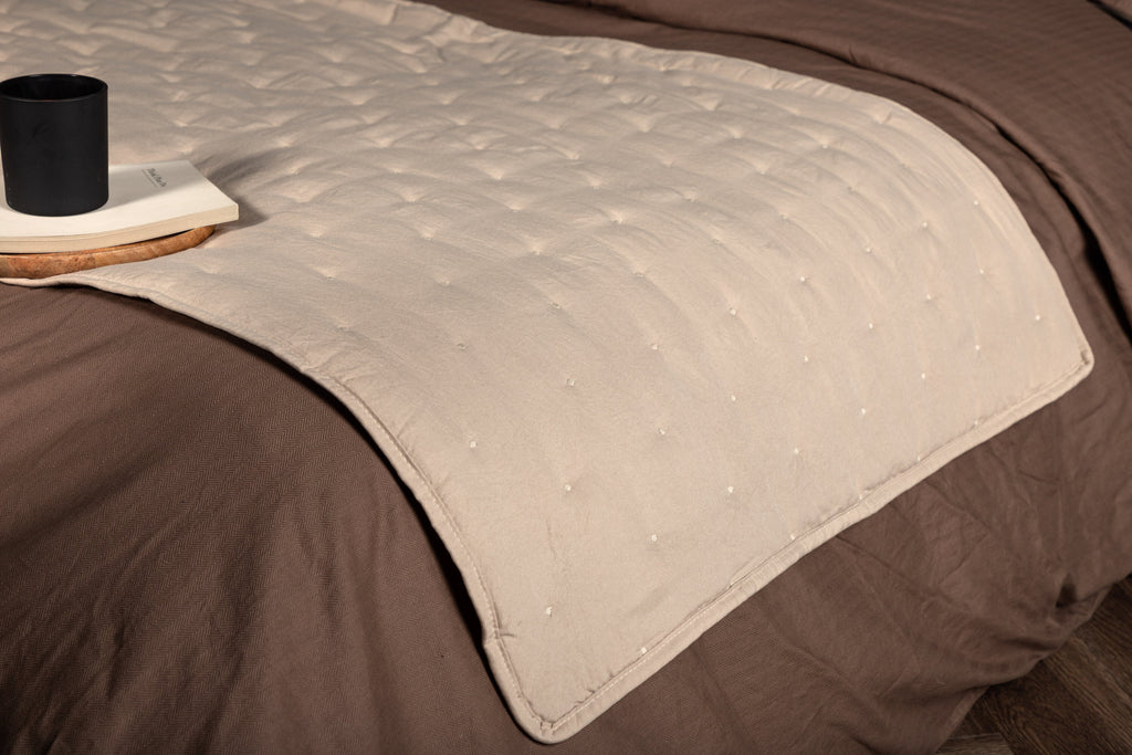 Sally överkast 260x80 cm beige mikrofiber