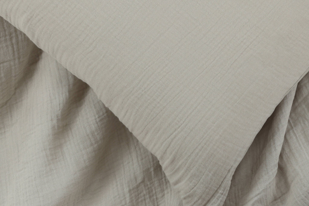 Mila bäddset i bomullsmuslin 240x220 cm ljusgrå
