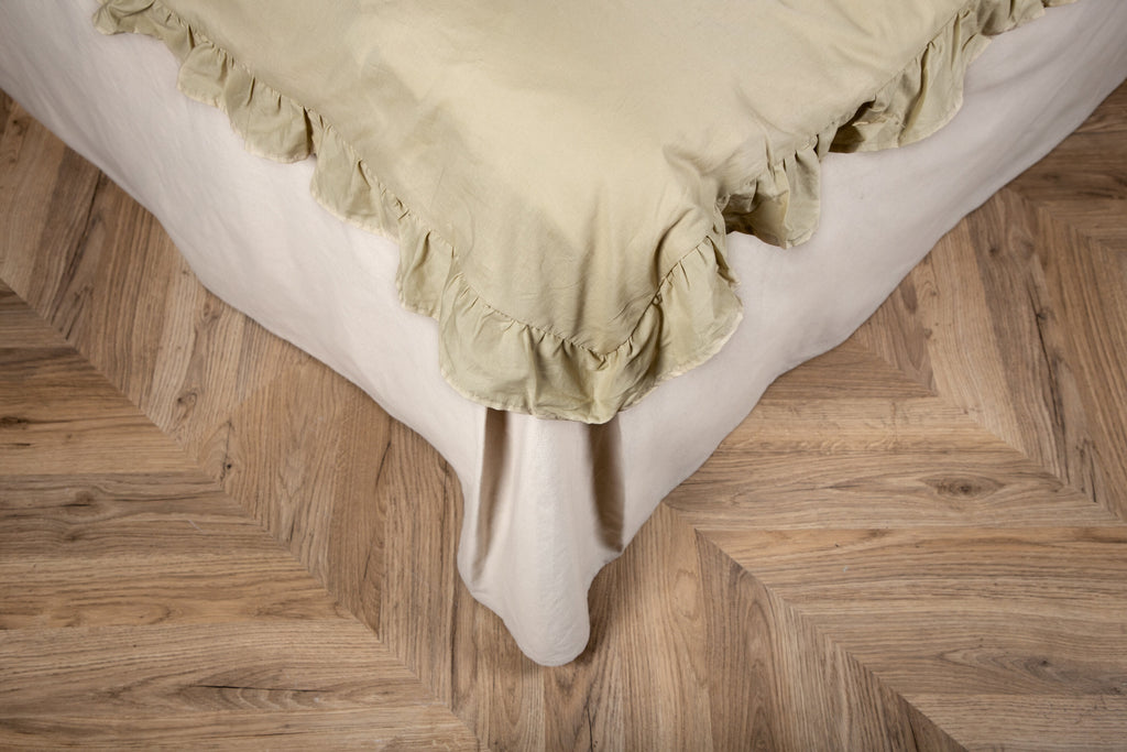 Levi påslakanset med volang 150x200 cm ljusgul bomull