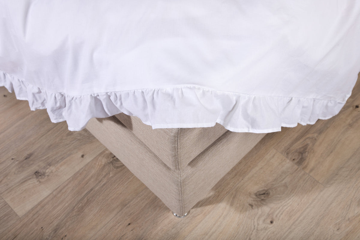 Levi påslakanset med volang 240x220 cm vit bomull