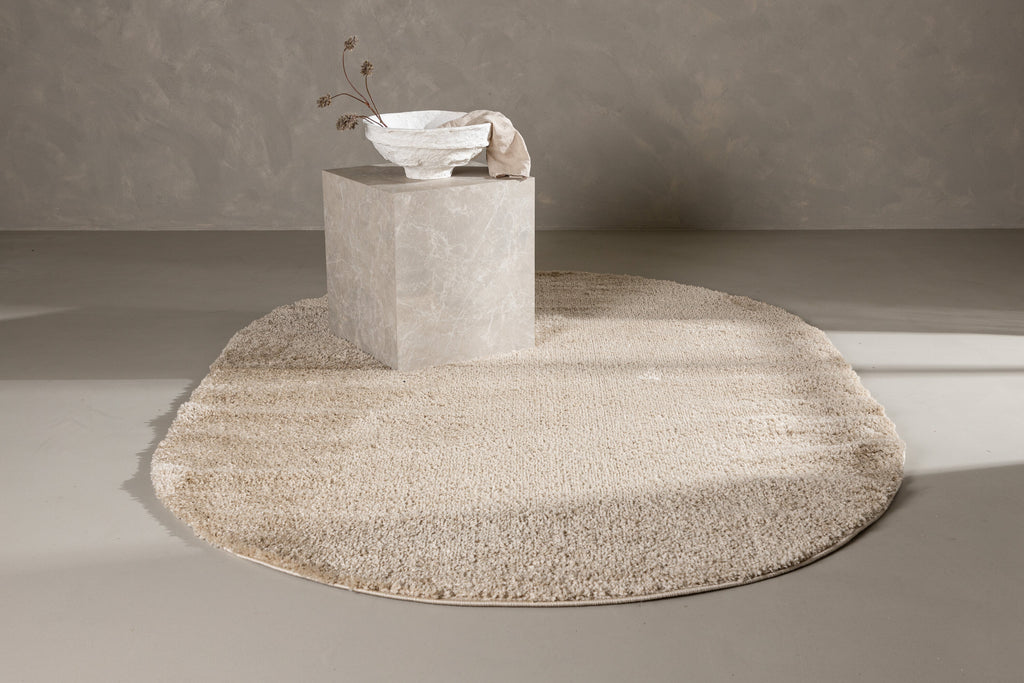 Walter Pluto oval matta 340x240 cm beige