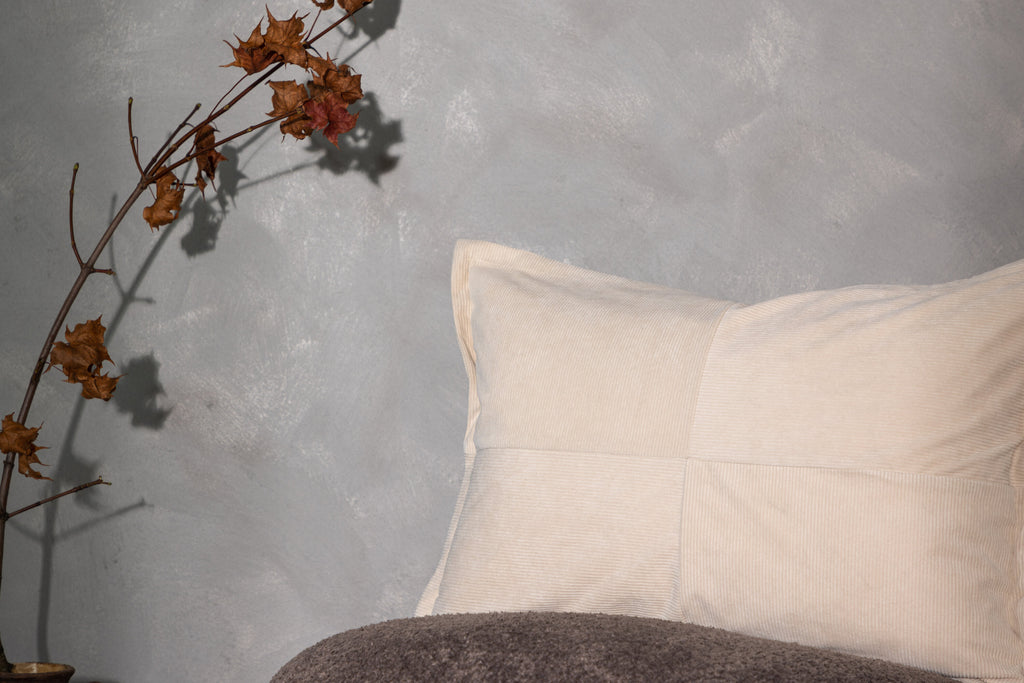 Lykke kuddfodral 40x60 cm i beige präglad sammet