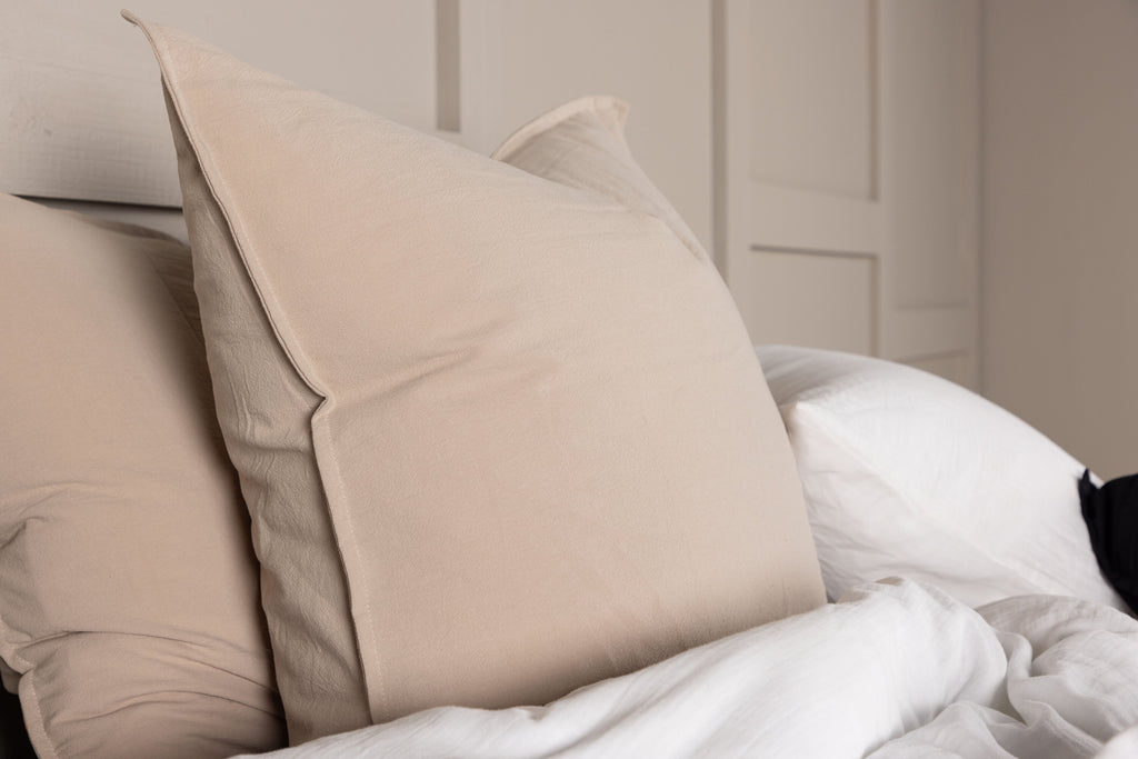 Ronja kuddfodral 60x60 cm beige i tvättad bomull