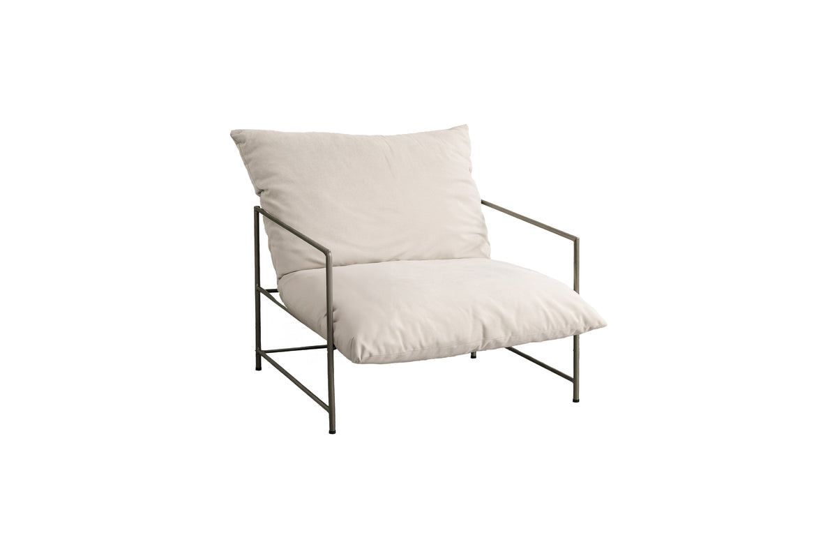 Sedalia fåtölj beige med bronsfärgad stomme