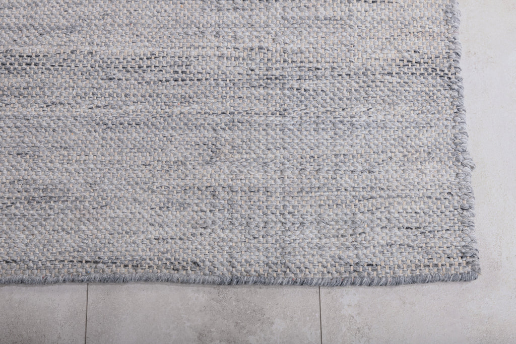 Devi matta 170x240 cm silver