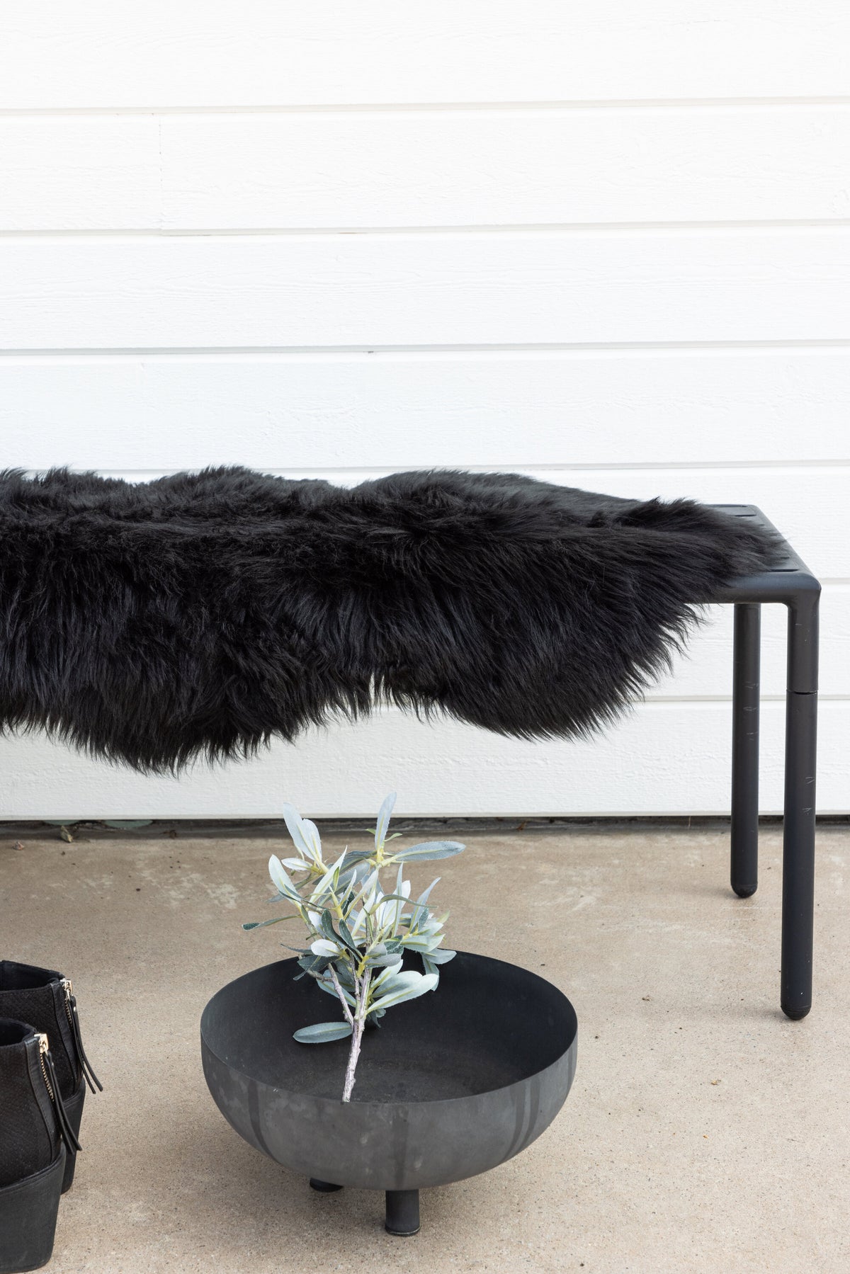 Katy pläd 180x55 cm svart fuskpäls