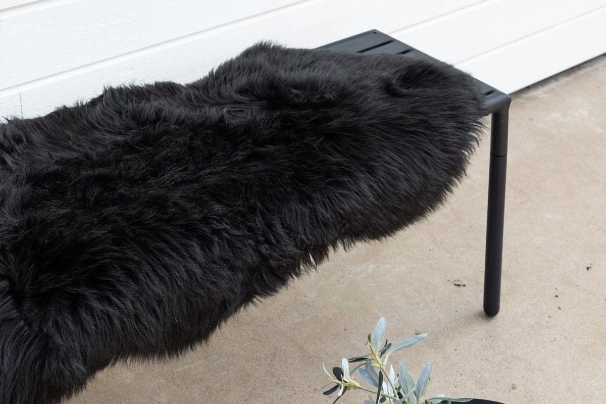 Katy pläd 180x55 cm svart fuskpäls