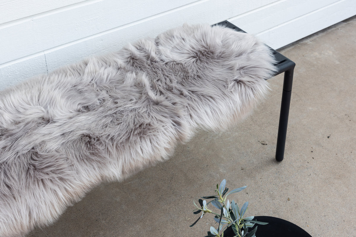 Katy pläd 180x55 cm grå fuskpäls