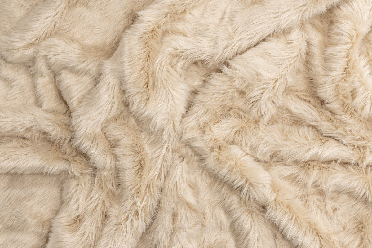 Katy matta 230x160 cm beige fuskpäls