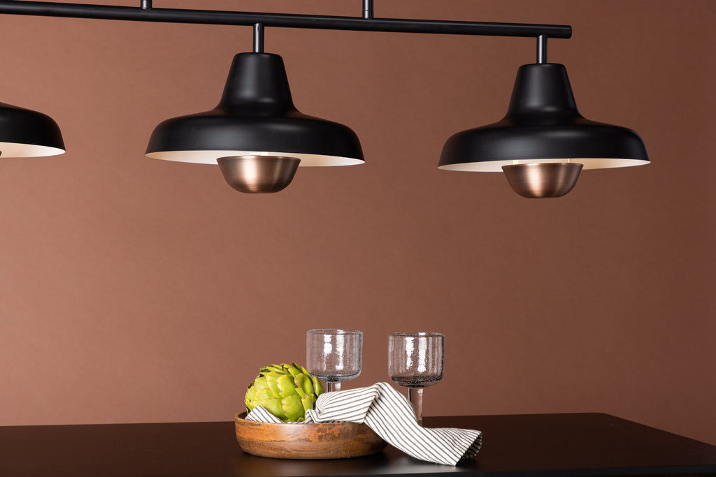 Stöten taklampa mattsvart med kopparfinish