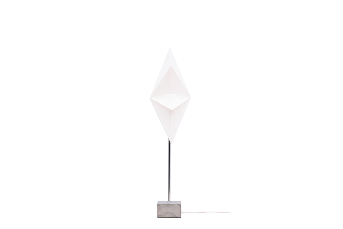 Grövelfjäll bordslampa 40 cm svart med vitt papper