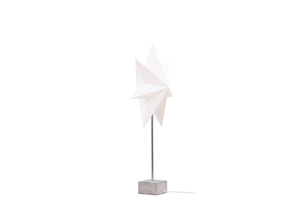 Grövelfjäll bordslampa 40 cm svart med vitt papper