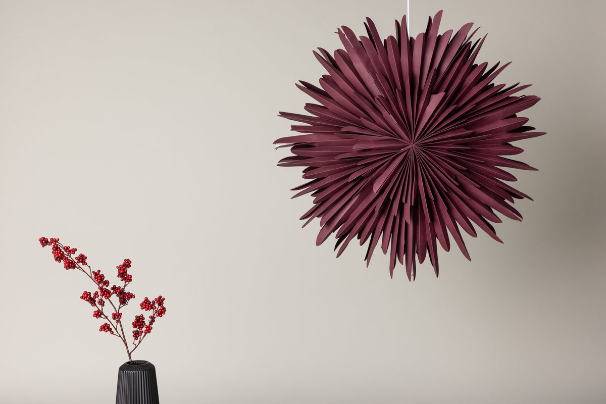 Sälen pendellampa 80 cm mörkröd