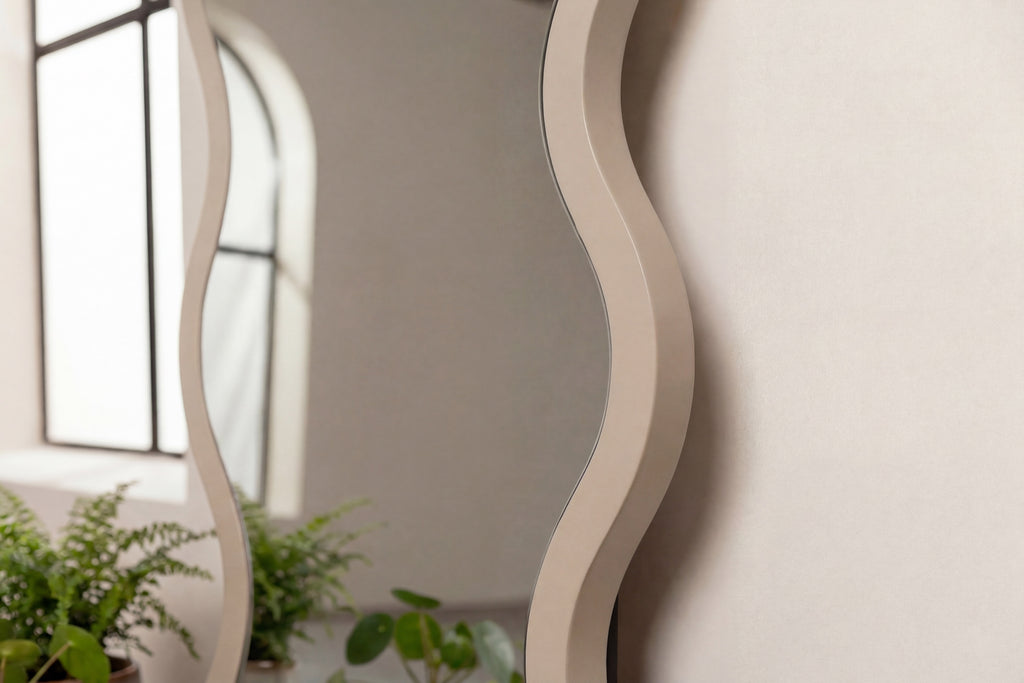 Loui spegel beige med klarglas