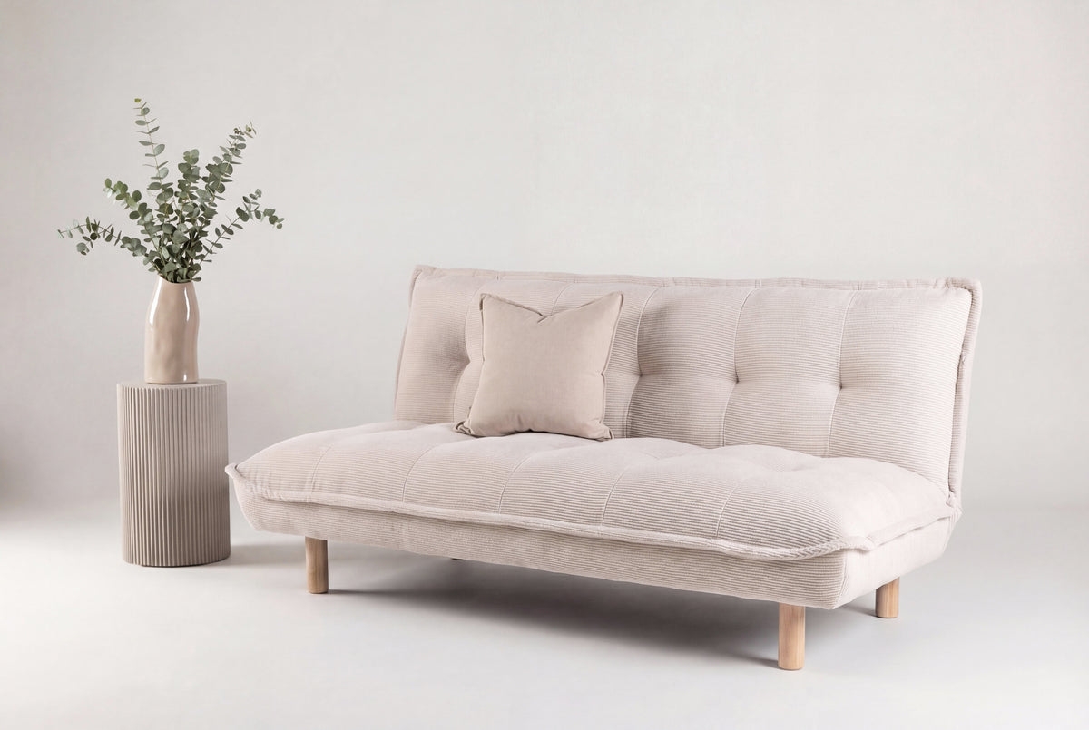 Gertrud bäddsoffa vitlaserad/beige manchester