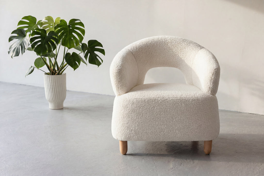 Moglas fåtölj natur/vit bouclé
