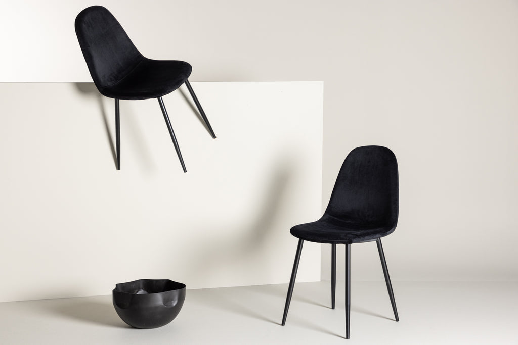 Polar matstol 2-pack svart sammet och svarta ben