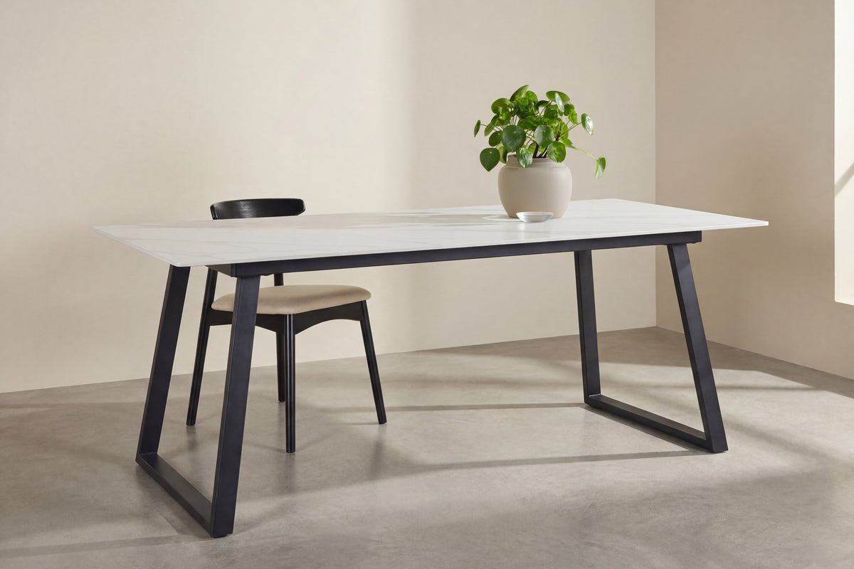Estelle matbord 200x90 cm svart/vit med marmormönster