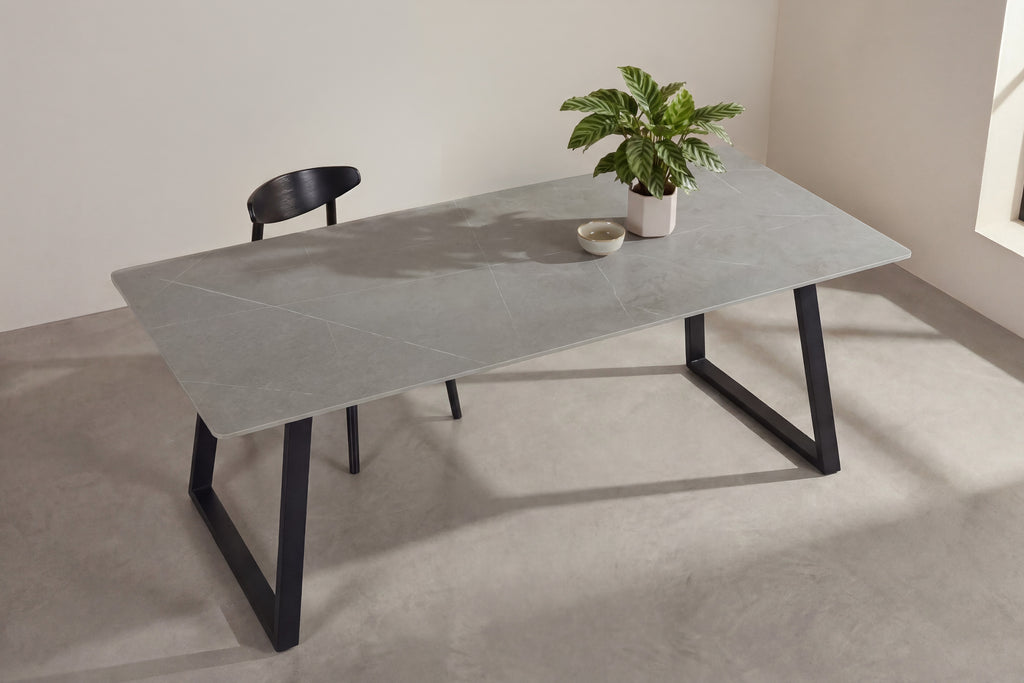 Estelle matbord 200x90 cm svart/mörkgrå