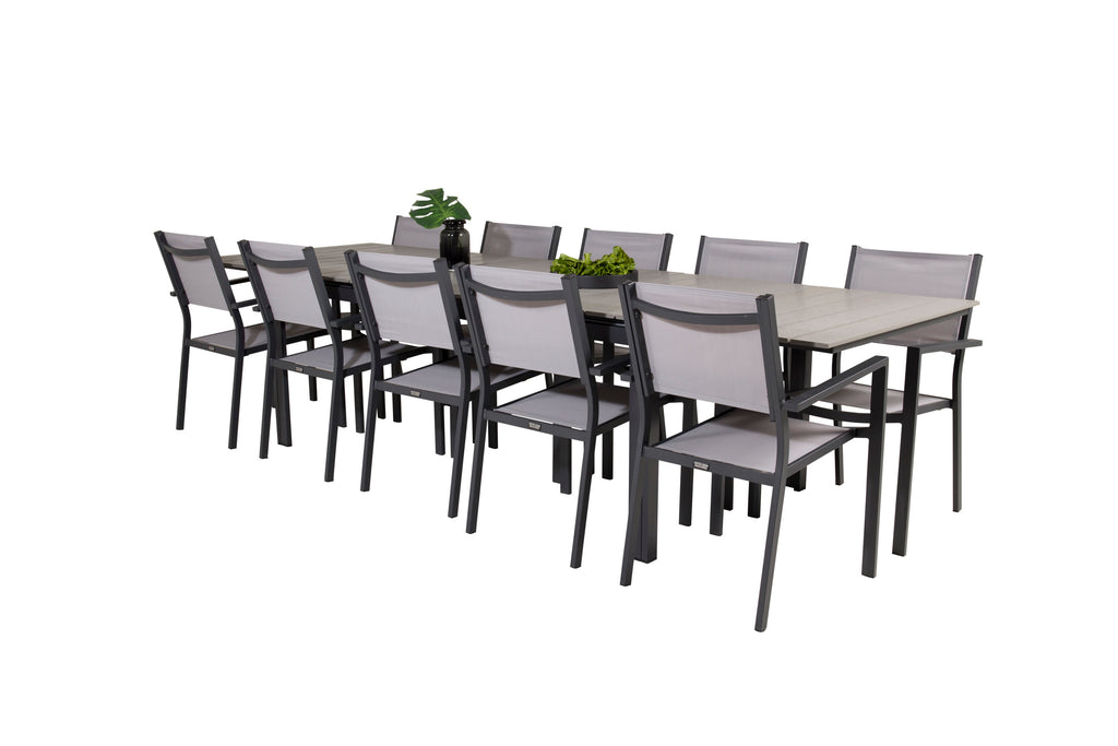 Levels matgrupp med Copacabana karmstolar 224/324x100 cm svart