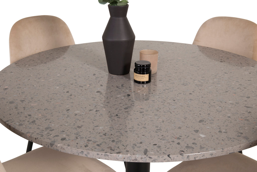 Razzia matbord 106cm grå terrazzo/svart med Polar matstol svarta ben/beige sammet 4
