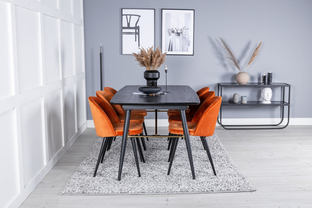 Gold utdragbart bord 180/220x85xH76 svart faner med svarta ben och mässingsdetaljer med 6 Velvet matstolar orange