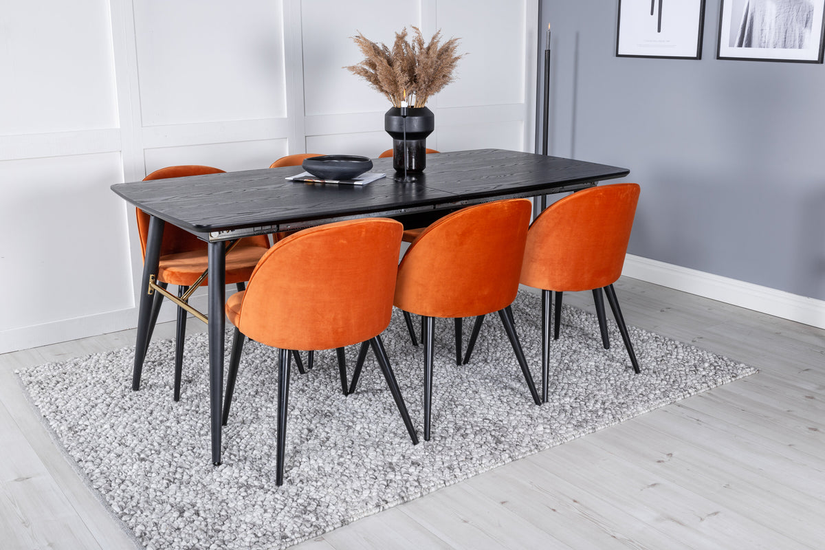 Gold utdragbart bord 180/220x85xH76 svart faner med svarta ben och mässingsdetaljer med 6 Velvet matstolar orange