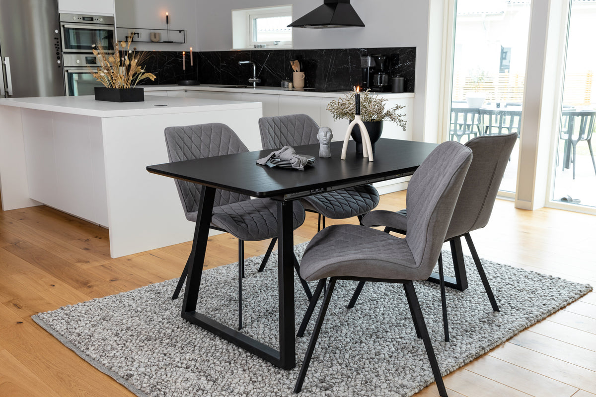 Inca utdragbart matbord svart med 4 Gemma Dining Chair grå tyg