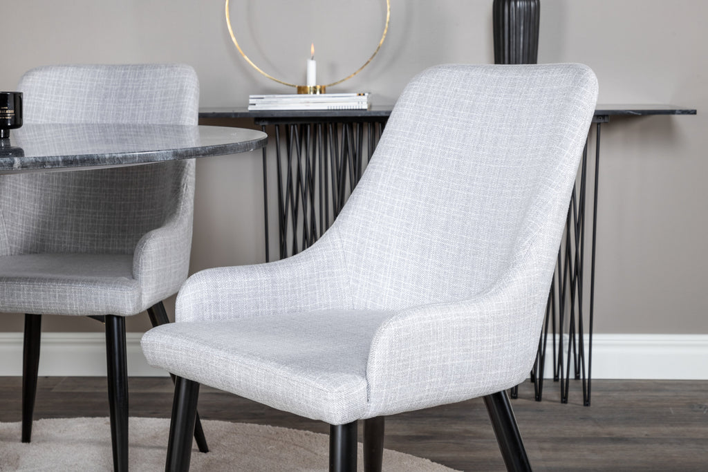 Estelle runt matbord svart Ø106 H75 med 4 Plaza Dining chair ljusgrå tyg