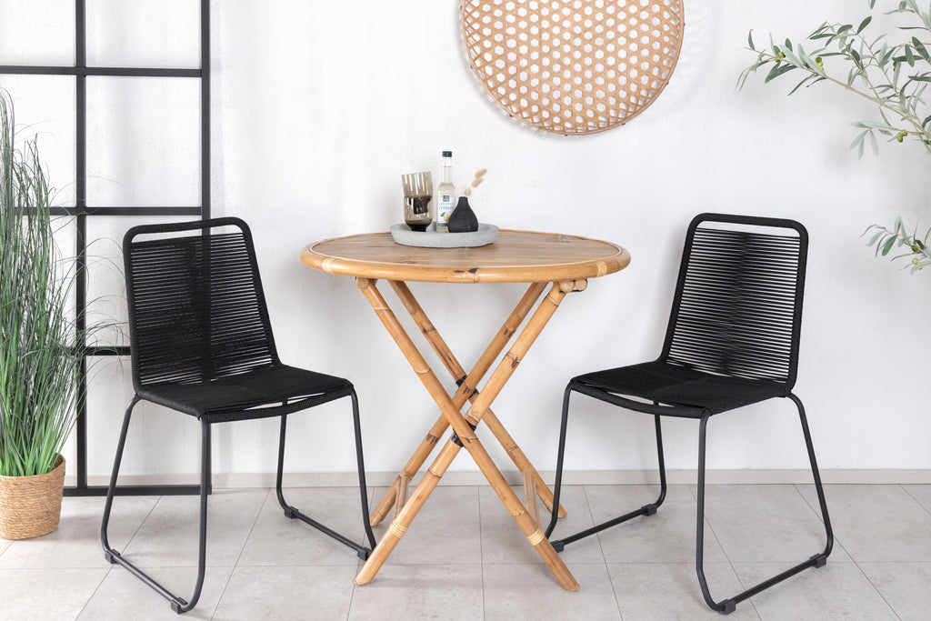 Cane cafébord Ø80cm bambu med Lindos stapelstol svart aluminium/svart rep 2-pack