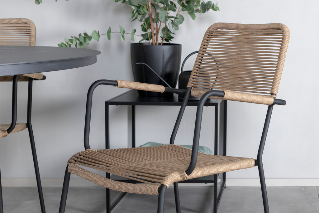 Alma matbord svart aluminium Ø120cm med 4 Lindos karmstolar svart aluminium/latte rep