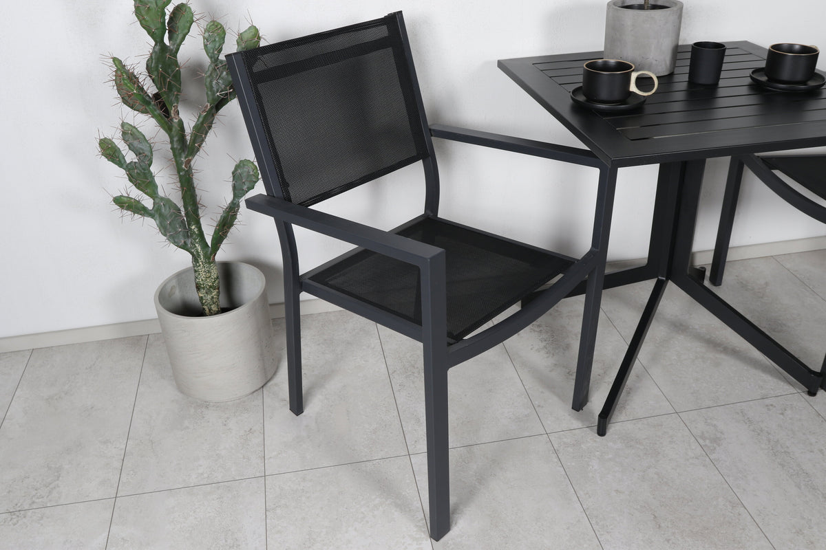 Way cafébord 70x70 med 2 Copacabana stapelbar stolar svart/svart