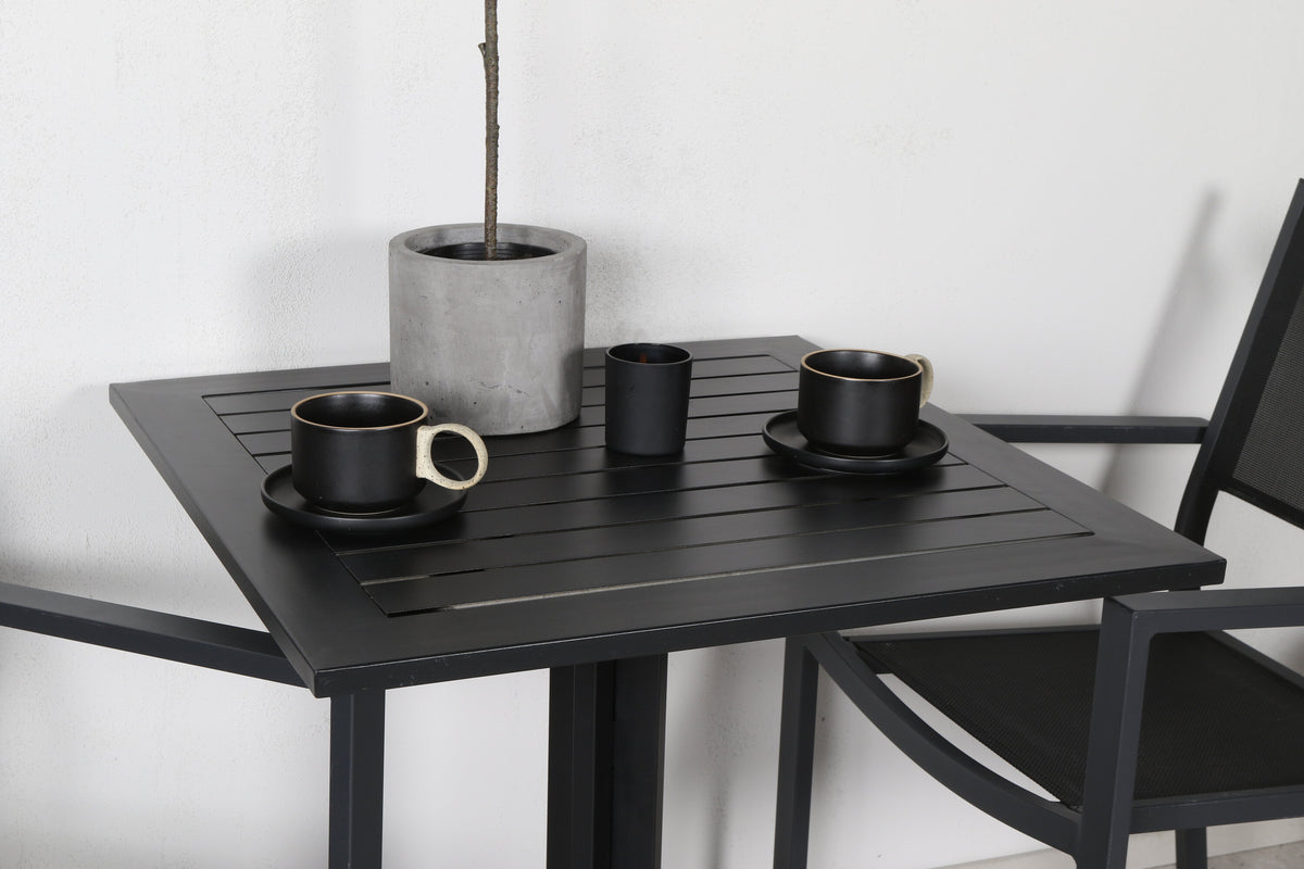 Way cafébord 70x70 med 2 Copacabana stapelbar stolar svart/svart