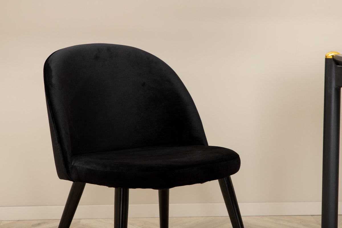 Pelle rektangulär matgrupp med 6 Velvet stolar svart/mässingsfärgad
