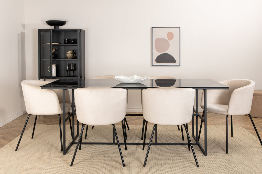 Leif rektangulär matgrupp med 6 Berit-stolar svart/beige rökfärgat glas och sammet