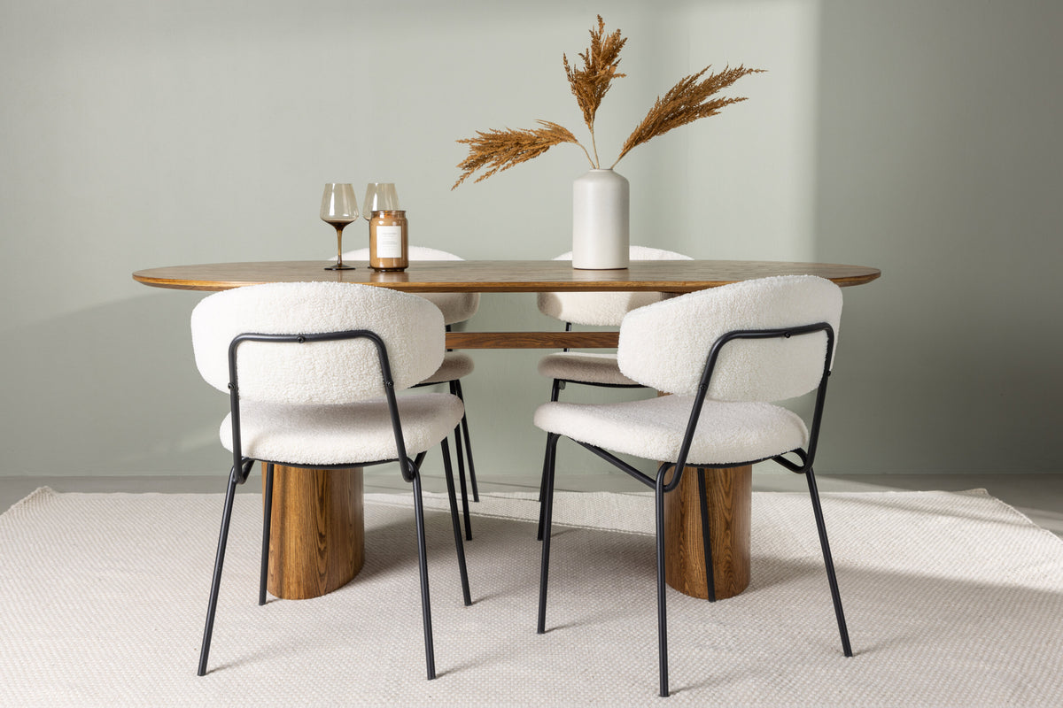 Isolde matgrupp med 4 Chico-stolar 140x75 cm naturfärgad MDF och vit bouclé med svarta ben
