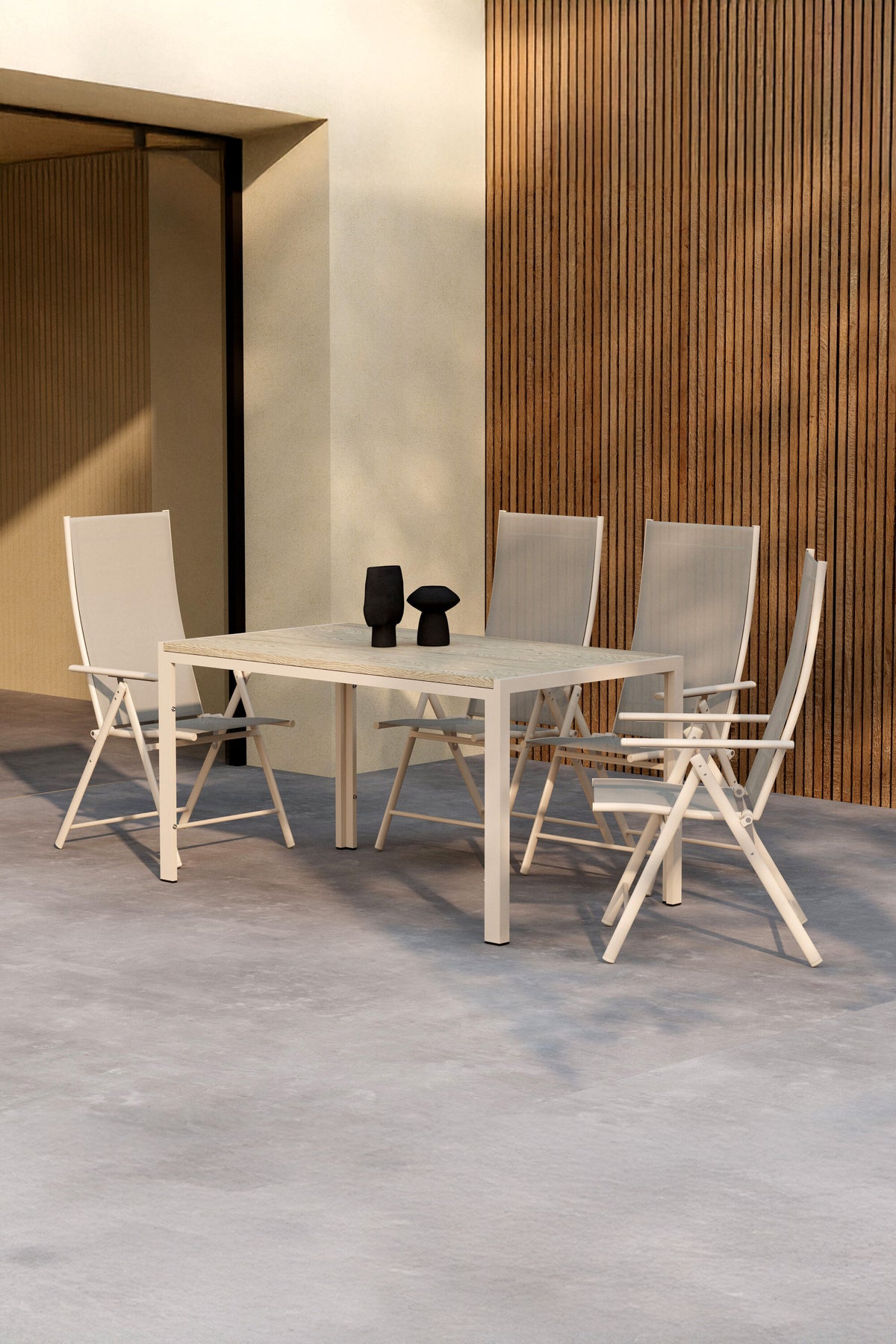 Mirko matgrupp med 4 Levanzo-stolar beige