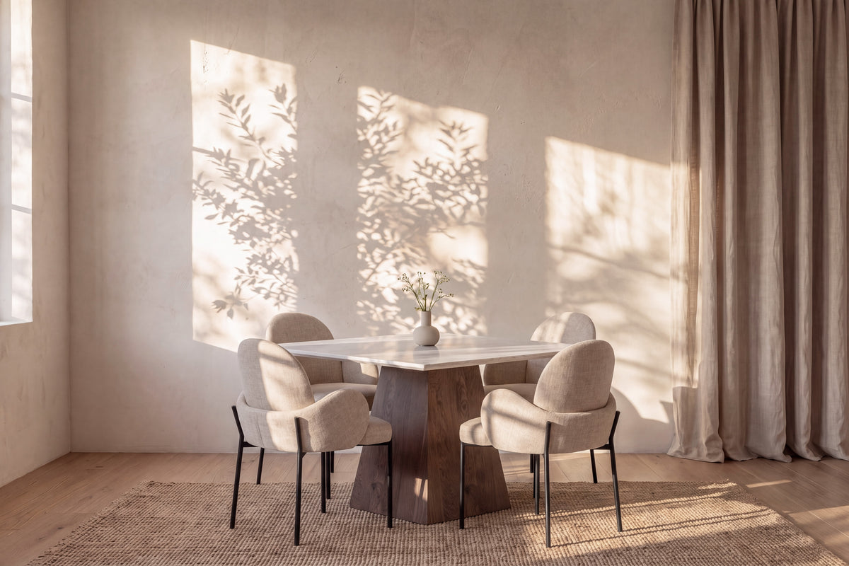 Cael/Blom matgrupp 120x120 cm mockabrun/svart/beige, stenutseende